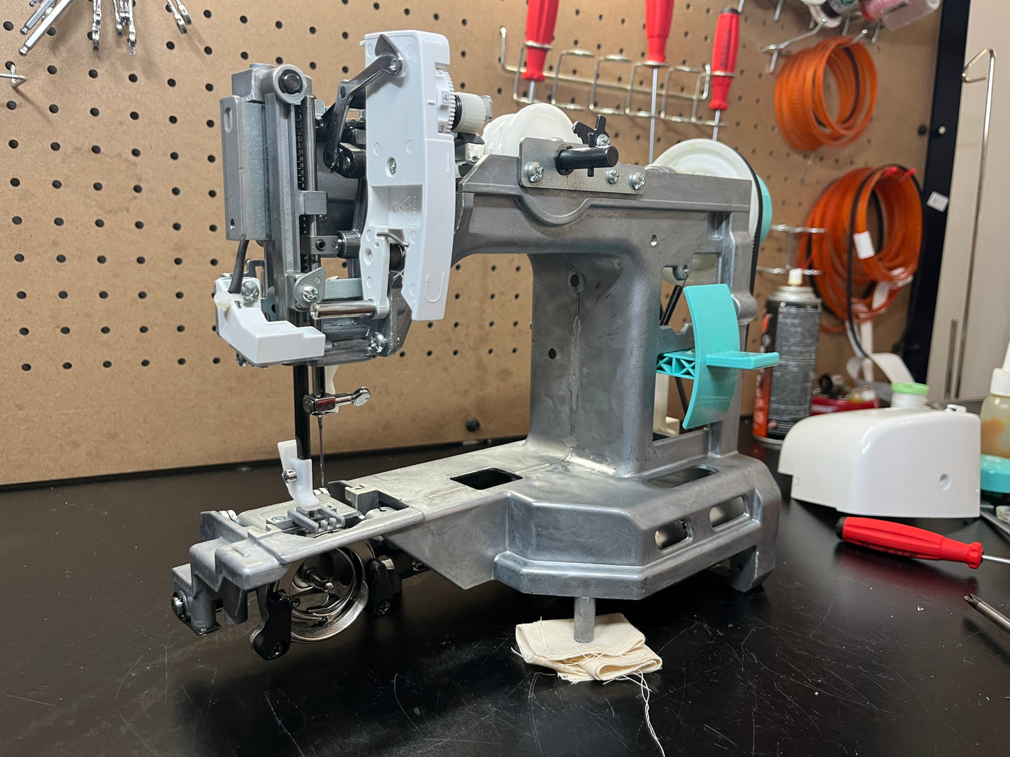 Singer 1234 Sewing Machine (Used)