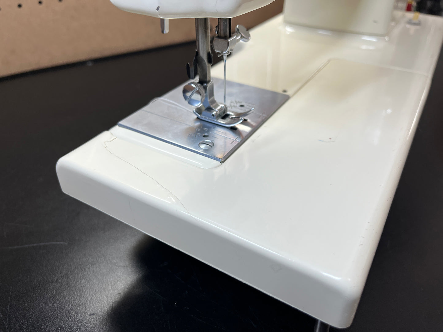Kenmore 158.10692 Sewing Machine (Used)